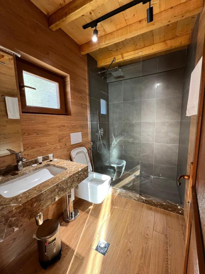 Wooden House Hotel Shkoder Exterior photo