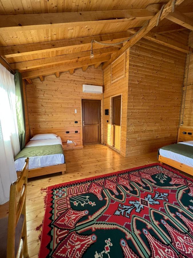 Wooden House Hotel Shkoder Exterior photo